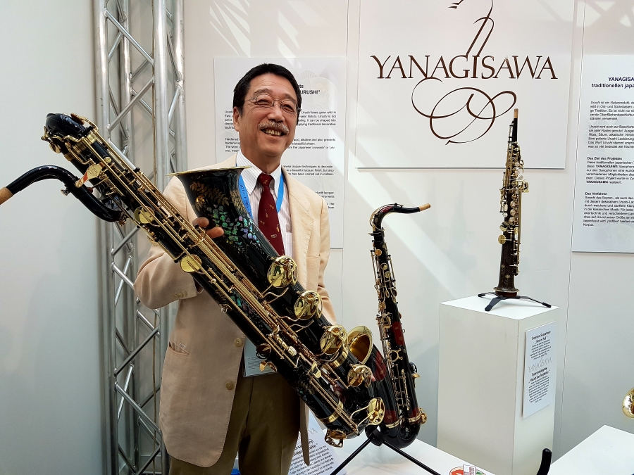 Yanagisawa Saxophones bring 6000-year Urushi history to life.